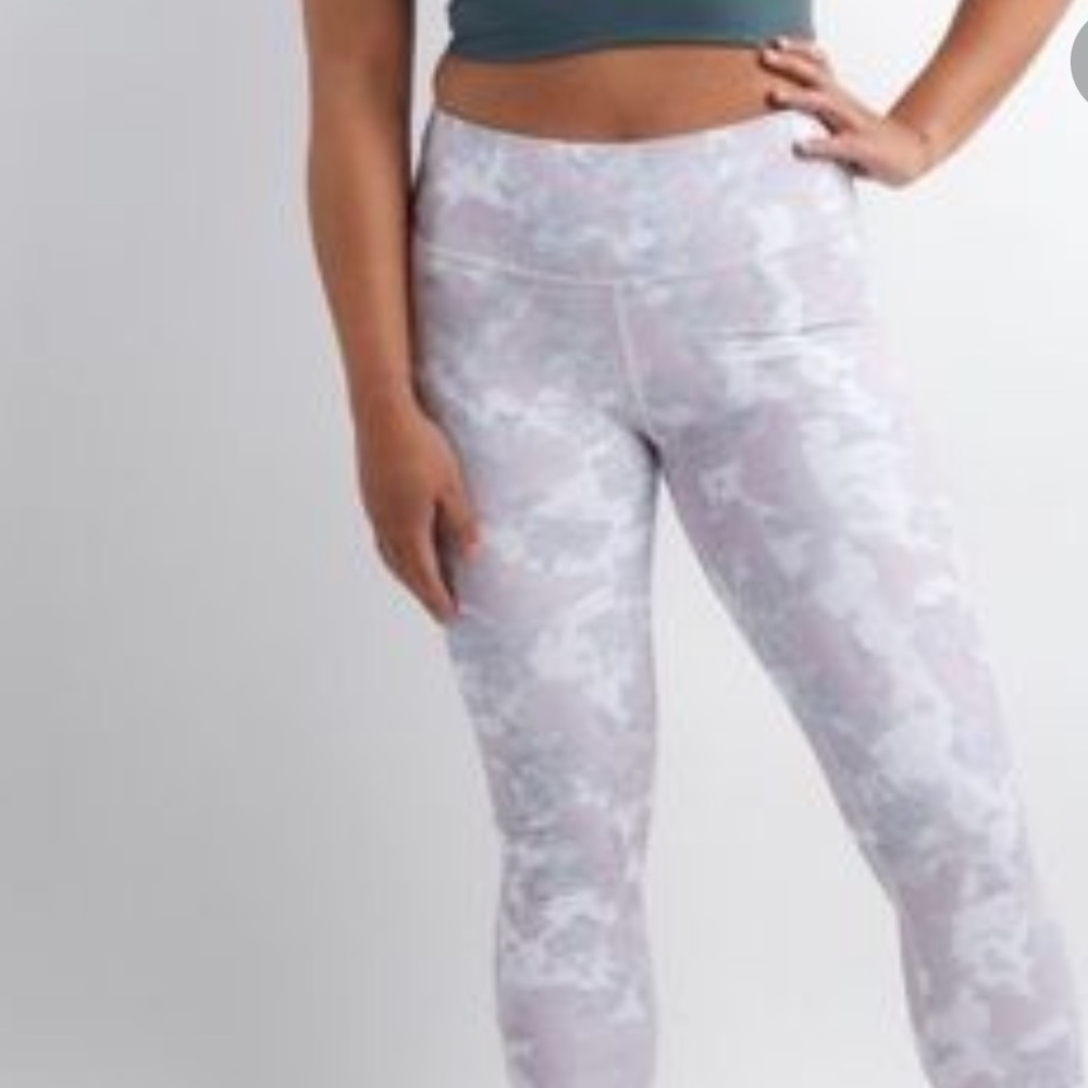 Savvi leggings size medium